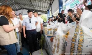 Harga Beras Naik Lagi, Pedagang Keluhkan Distribusi dari Bulog